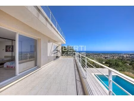 mandelieu - villa contemporaine récente avec piscine et vue mer