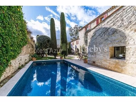 la colle-sur-loup  maison de caractère avec piscine au coeur du v
