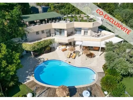 super-cannes – villa contemporaine avec vue mer panoramique