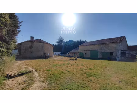 vente ferme 3 pièces 87 m² à savigne (86400)  90 000 €