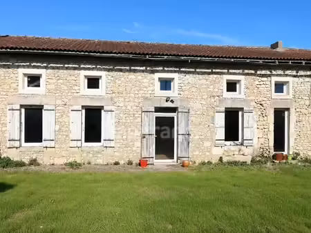 vente maison 4 pièces 165 m² à saint-palais-de-négrignac (17210)  99 000 €