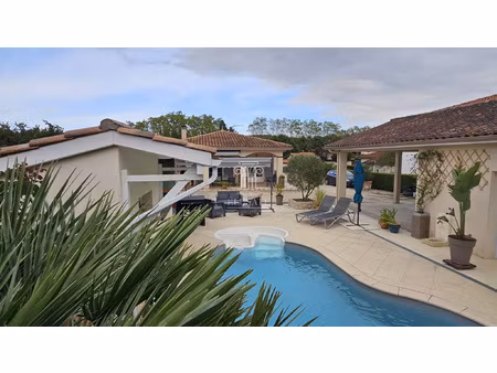 villa t6 avec piscine et double garage- 148m2 - a 20 minutes