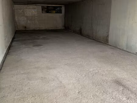 location parking albi 81000