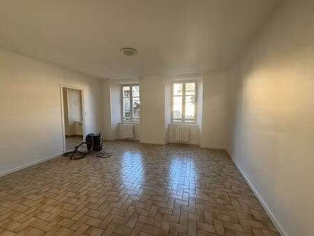 location appartement 2 pièces 48m²