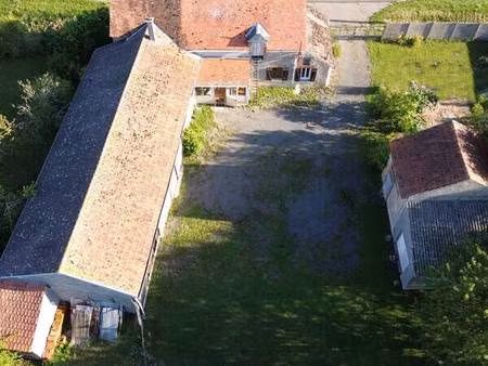 maison 79m² hab + 545 m² de dépendances sur 2742 m².