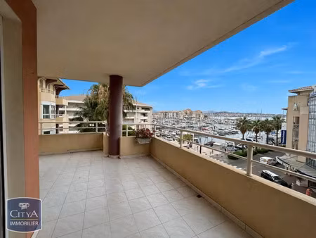 appartement à louer 3 pièces 61.3 m² - fréjus (83) - 1 111€