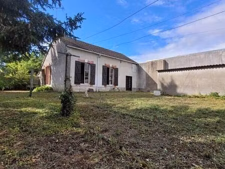plain-pied: 95m²  cuisine  2 ch  salle d’eau   garage / terrain 593 m²