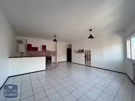 appartement à louer 3 pièces 81.37 m² - layrac (47) - 670€