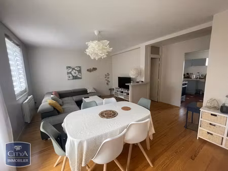 appartement à louer 3 pièces 62.01 m² - riom (63) - 750€
