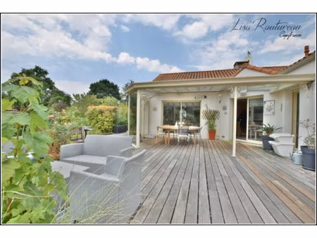 maison à vendre chavagnes en paillers 6 pièce(s) 207m2 264 900€