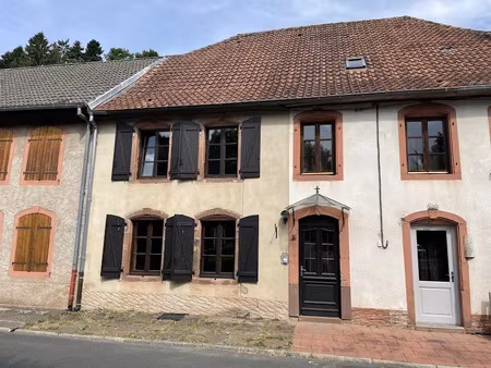 vente maison 7 pièces 173 m² à saint-quirin (57560)  149 000 €