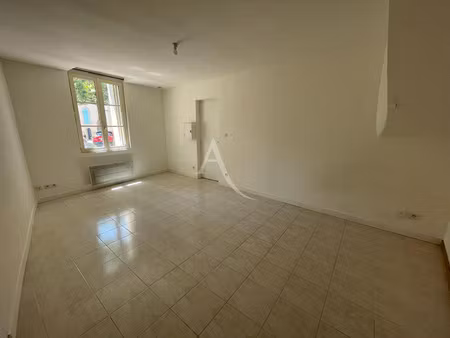 location appartement 1 pièce 26 m² à castelnaudary (11400)