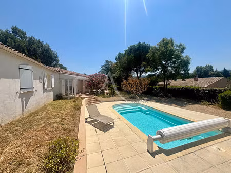 palaja ? maison de plain-pied avec piscine  jardin et vue dégagée sur le clocher