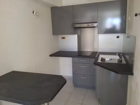 location appartement 1 pièce 28 m² à aix-en-provence (13080)