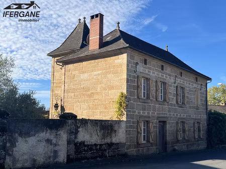 vente maison 12 pièces 213 m² à lacapelle-marival (46120)  201 400 €