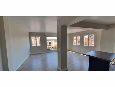 location appartement 3 pièces 75 m² à albi (81000)