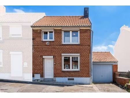 huis te koop in châtelet met 2 slaapkamers