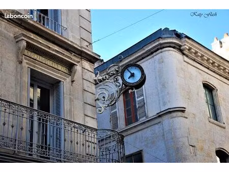 studio meublé dans immeuble de charme en hyper-centre d'angoulême