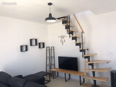 t2 duplex meublé