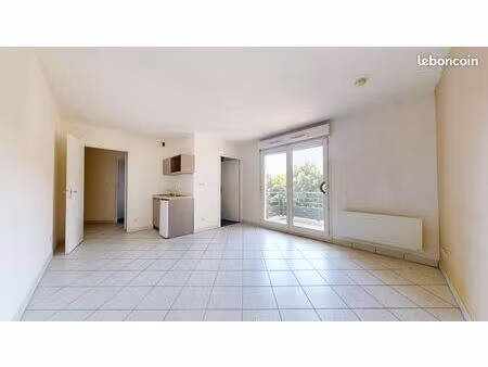 studio 1 pièce 31 m²