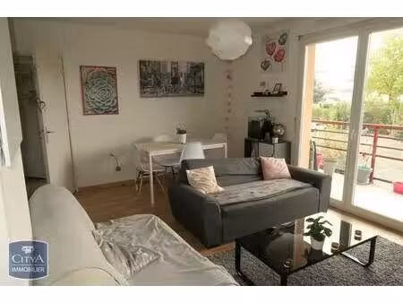 location appartement 2 pièces 44m² poitiers 86000
