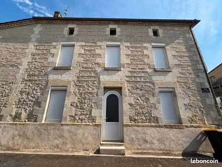maison de ville 3 ch. à sainte-bazeille