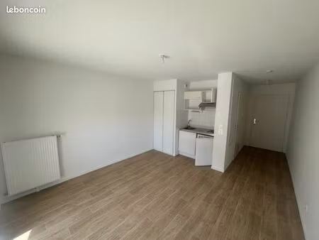 studio 1 pièce 24 m²