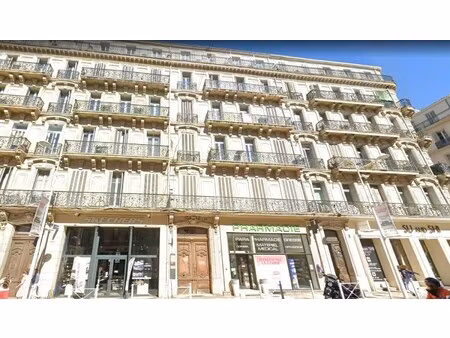 location local professionnel 345m²