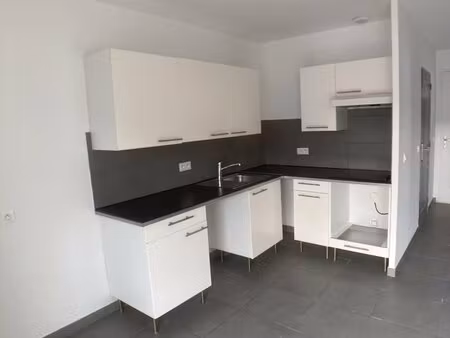 location appartement 2 pièces 39m² auriol 13390