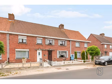 huis te koop in oostrozebeke met 3 slaapkamers