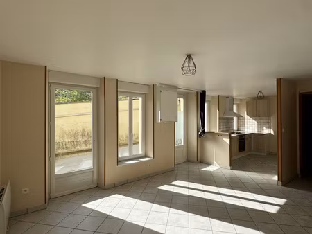 location appartement 2 pièces 50m² cerisiers 89320