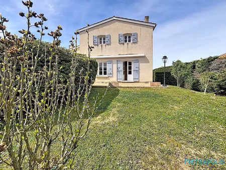 vente villa 5 pièces 132 m² à roanne (42300)  259 000 €