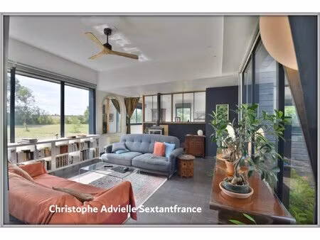 villa d'architecte ossature bois  plain pied   4 chambres   piscine  garage et atelier sur