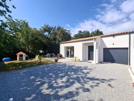 vente maison 4 pièces 91.08 m² à le chay (17600)  275 600 €