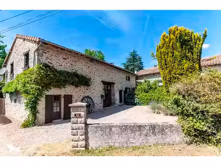 maison en pierre de 7 pièces principales