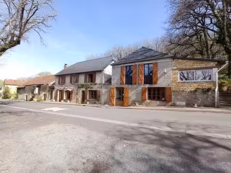 ferme (tte) de 11 pièces principales