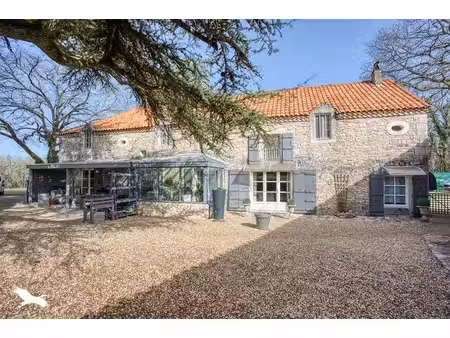 corps de ferme de 9 pièces principales