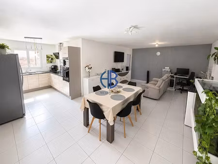vente maison 5 pièces 107 m² à les abrets (38490)  299 900 €