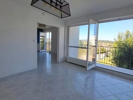 location appartement 5 pièces 95 m² à grand-charmont (25200)