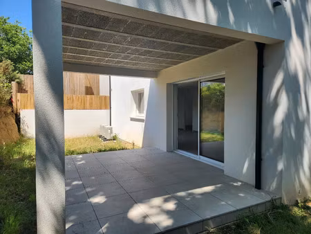 location appartement 3 pièces 63 m² à lannilis (29870)