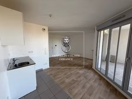 2 pièces avec loggia et parking