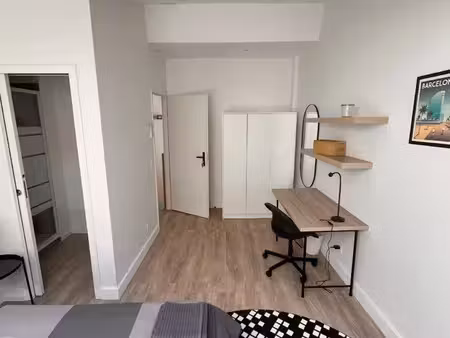 location appartement 1 pièce 17 m² à oullins-pierre-bénite (69600)
