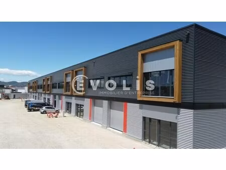 location local d’activités manosque 04100 489m²