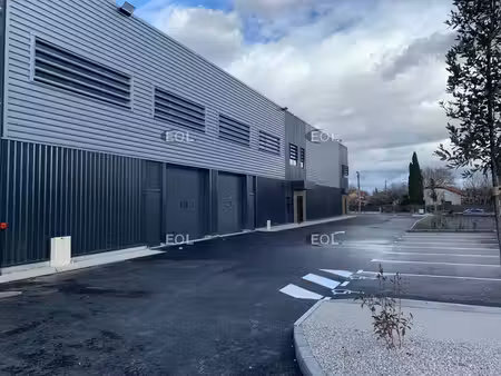 location local d’activités vedène 84270 672m²