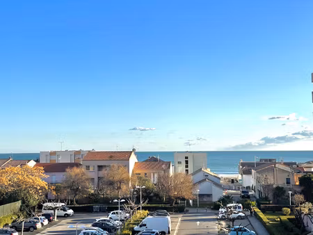 carnon  magnifique t3 meublé avec petite vue mer !