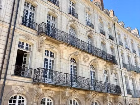 location bureaux 180 m²