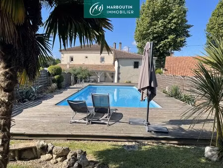 maison de village avec piscine