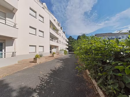 saint-avertin ? studio en bon état avec stationnement privatif ? idéal investisseur !ou pr