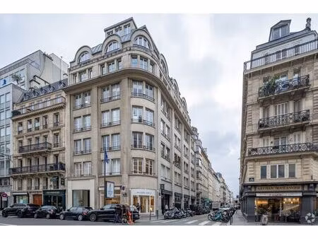 location bureaux 230 m² à 473 m²