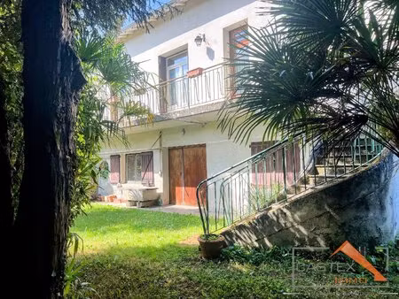 exclusivité maison de village avec jardin